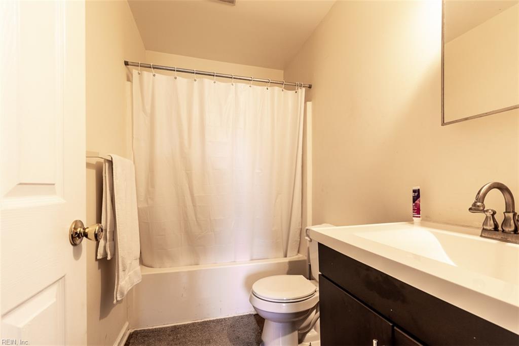 23114 Southampton Pw Property Photo 9
