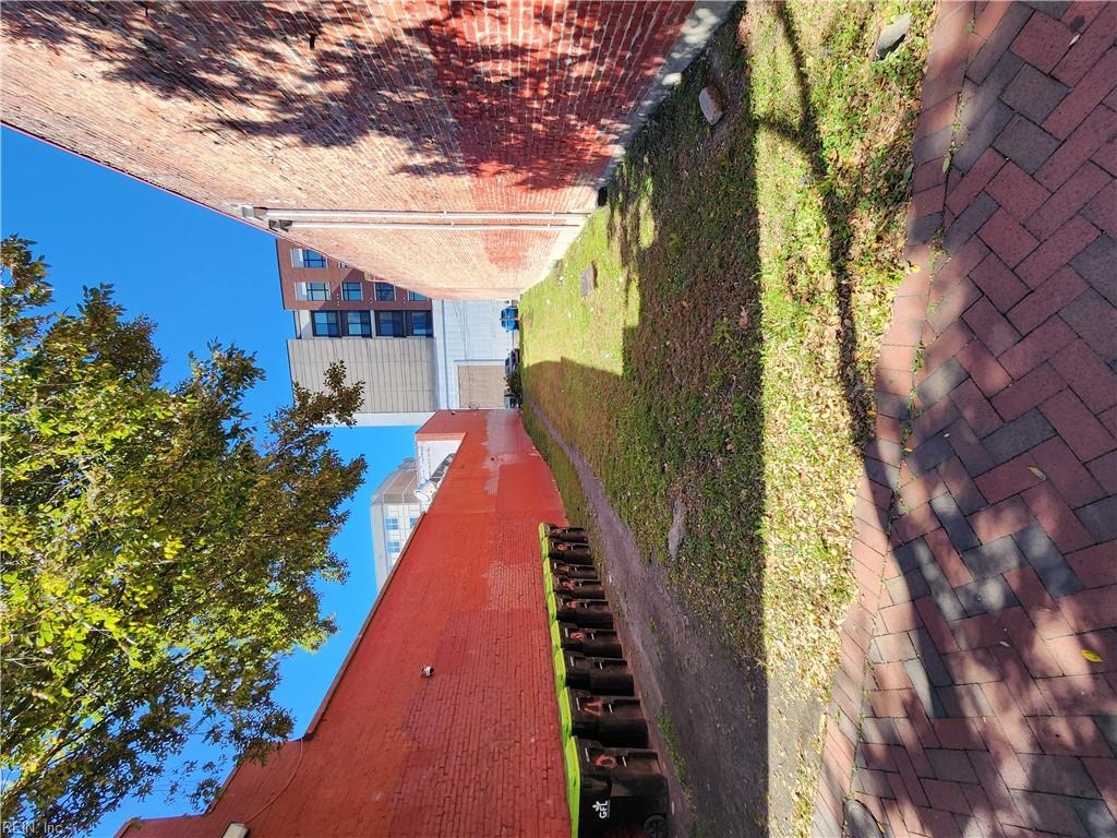 439 Granby St Property Photo 1
