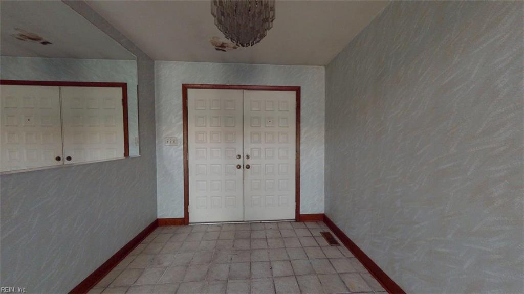 4859 Rosewell Dr Property Photo 3