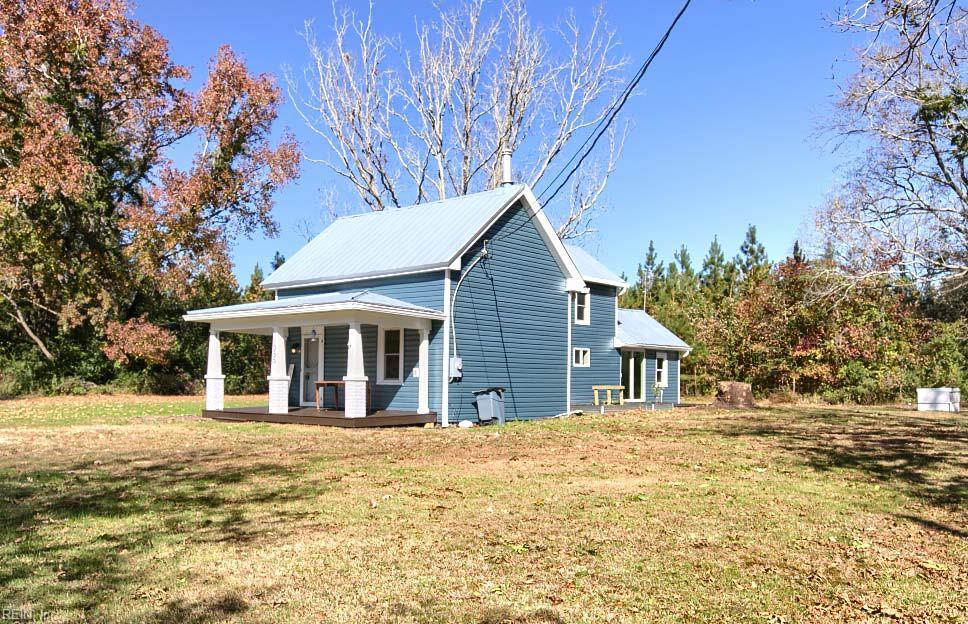 1055 Ridgefield Rd Property Photo 1