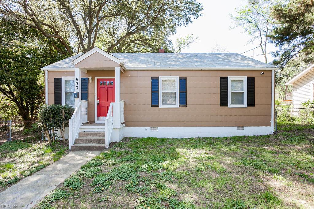 593 Thole St Property Photo 5
