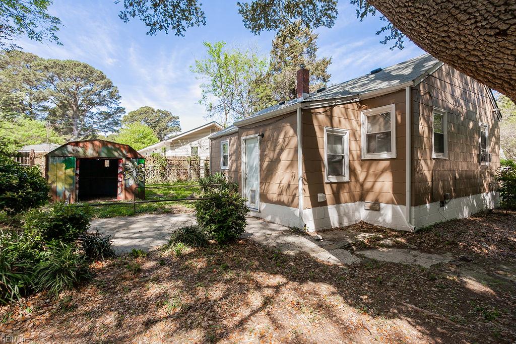 593 Thole St Property Photo 45