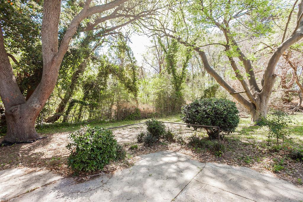 593 Thole St Property Photo 46