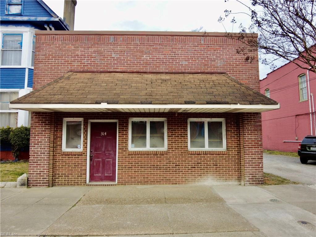 314 W Washington ST Property Photo 1