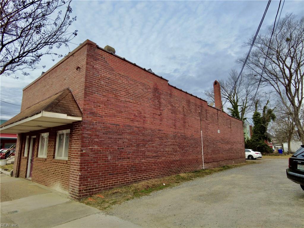 314 W Washington St Property Photo 2