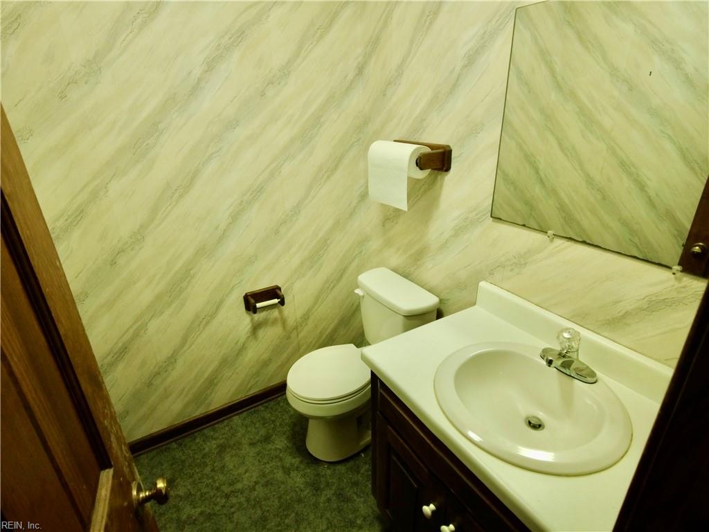 314 W Washington St Property Photo 8