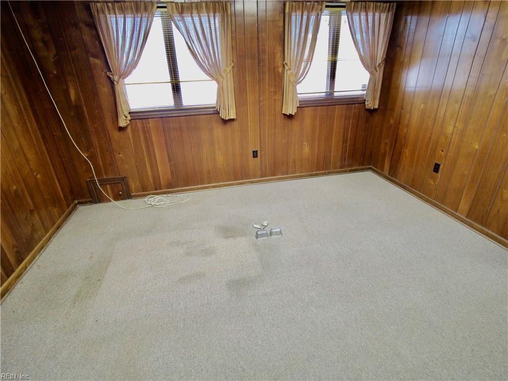 314 W Washington St Property Photo 17