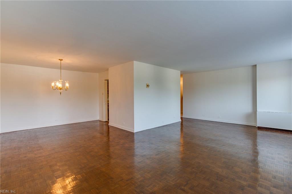 7320 Glenroie Ave Property Photo 10