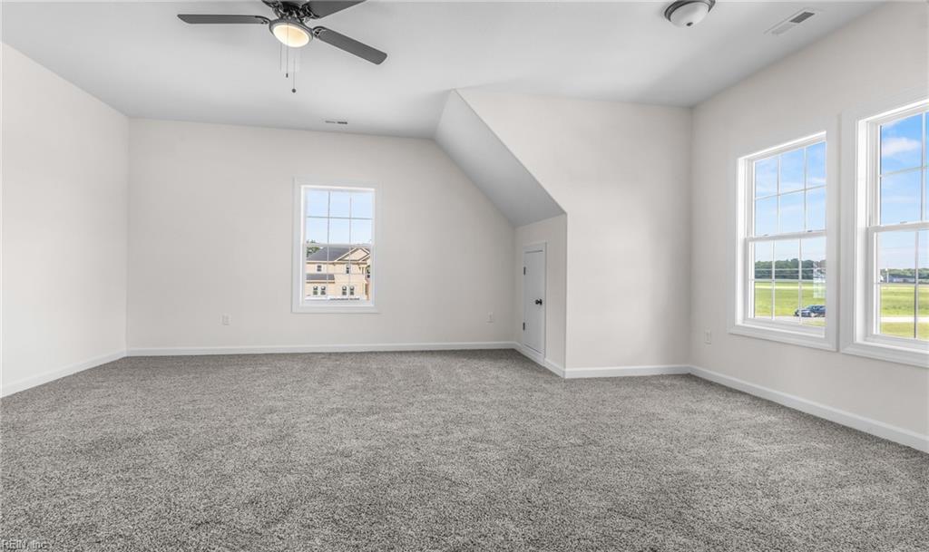 213 Riverview Ave Property Photo 16