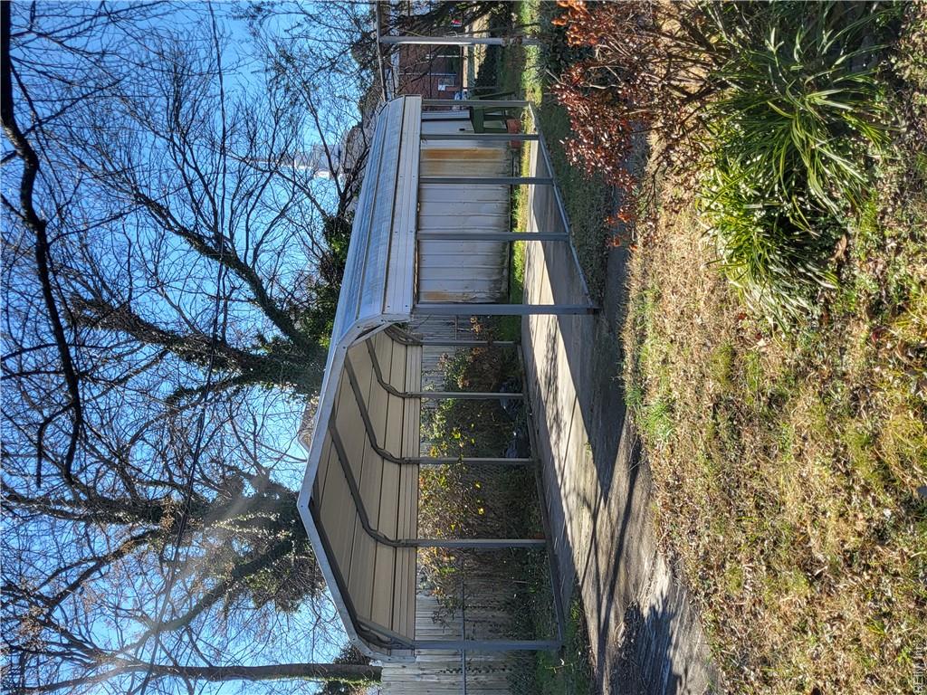1210 34th St Property Photo 4