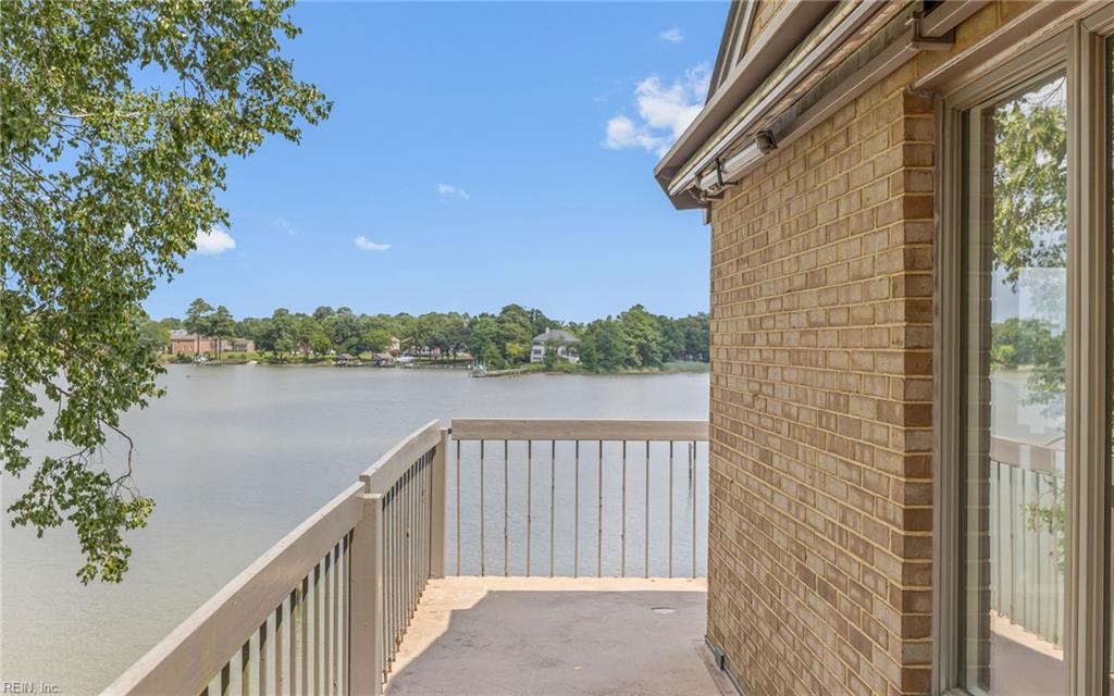 4239 Hatton Point Ln Property Photo 5