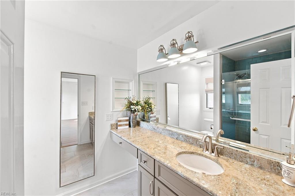 4239 Hatton Point Ln Property Photo 8
