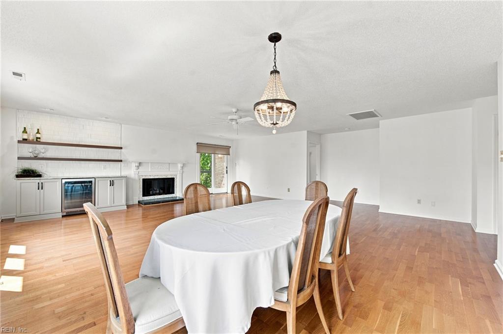 4239 Hatton Point Ln Property Photo 12