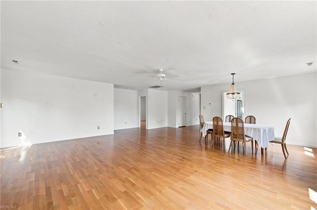 4239 Hatton Point Ln Property Photo 34