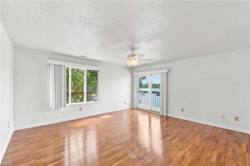 4239 Hatton Point Ln Property Photo 37