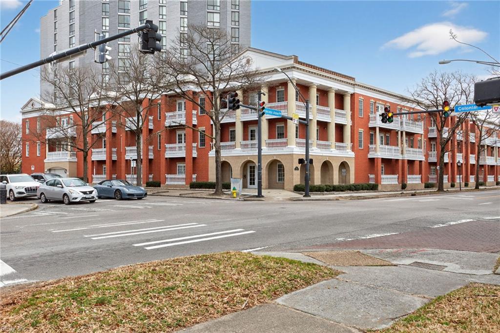 450 W Princess Anne Rd Property Photo 4