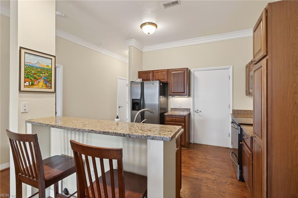 450 W Princess Anne Rd Property Photo 9