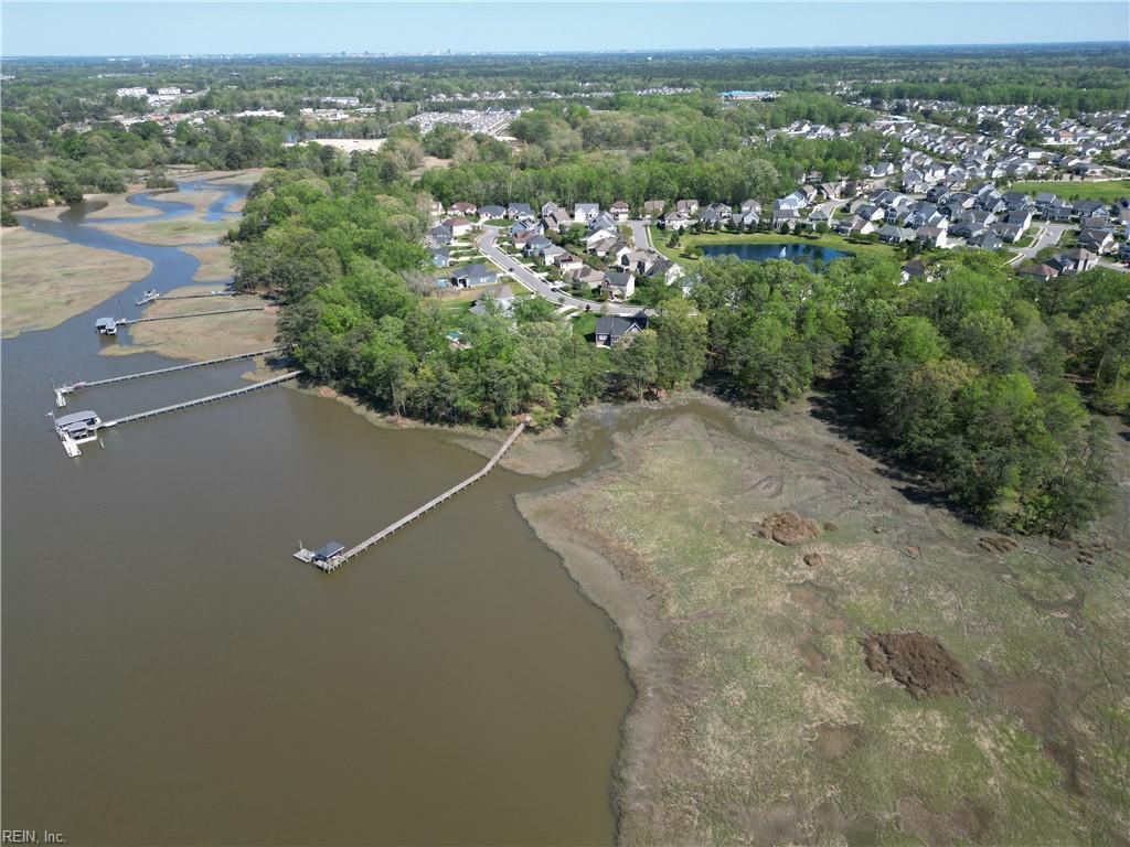 3426 Raintree Cir Property Photo 9