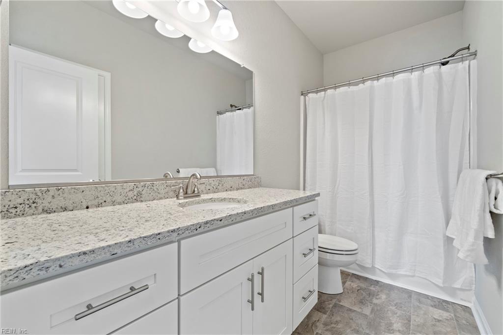 210 Halifax Ct Property Photo 16