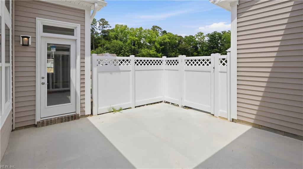 1301 Regal Rd Property Photo 23