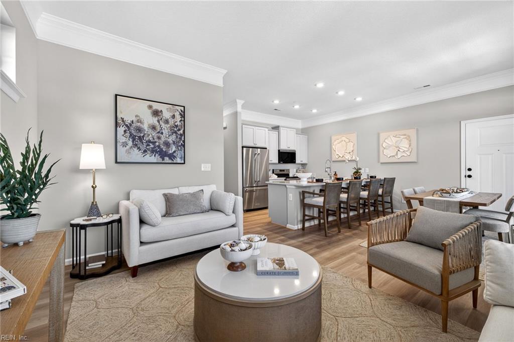 MM Signature Series Legacy Lakeside Lofts
