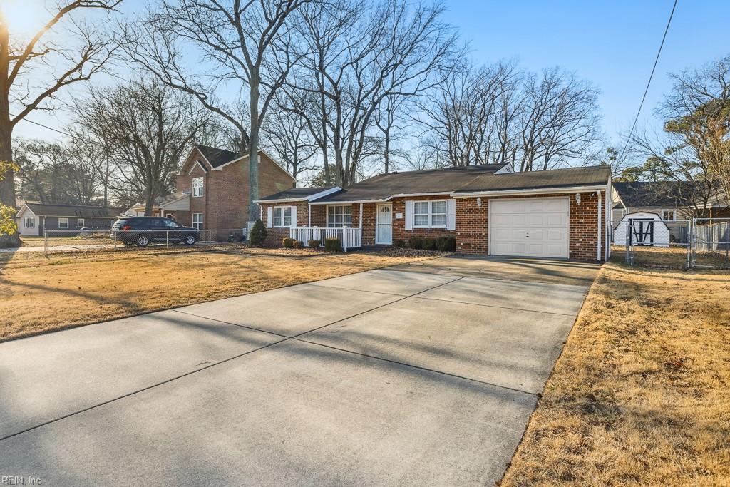 2835 Chesapeake Blvd Property Photo 3