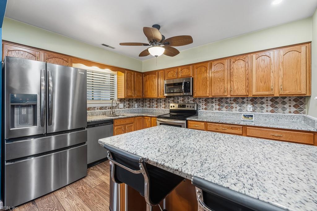 2835 Chesapeake Blvd Property Photo 10
