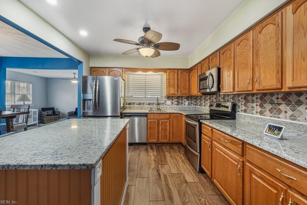 2835 Chesapeake Blvd Property Photo 11
