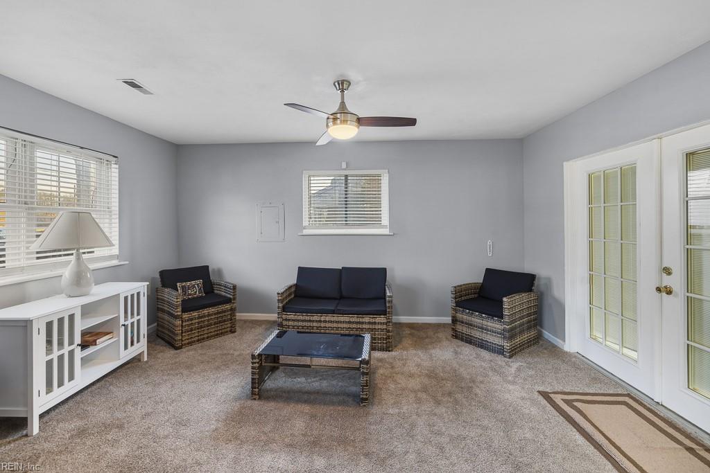 2835 Chesapeake Blvd Property Photo 13