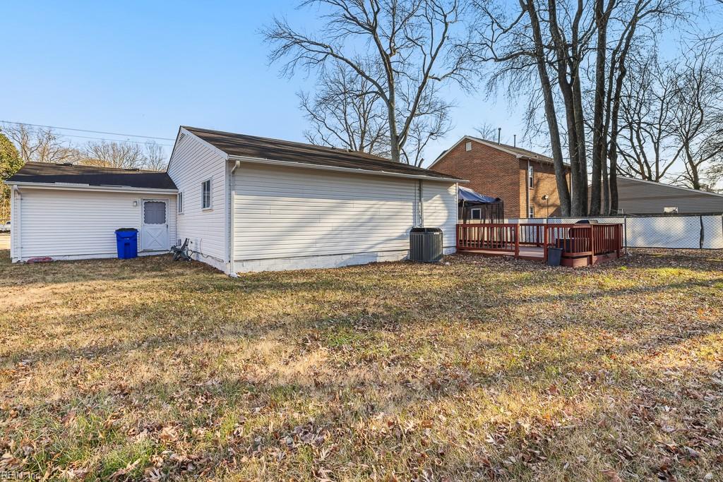 2835 Chesapeake Blvd Property Photo 27