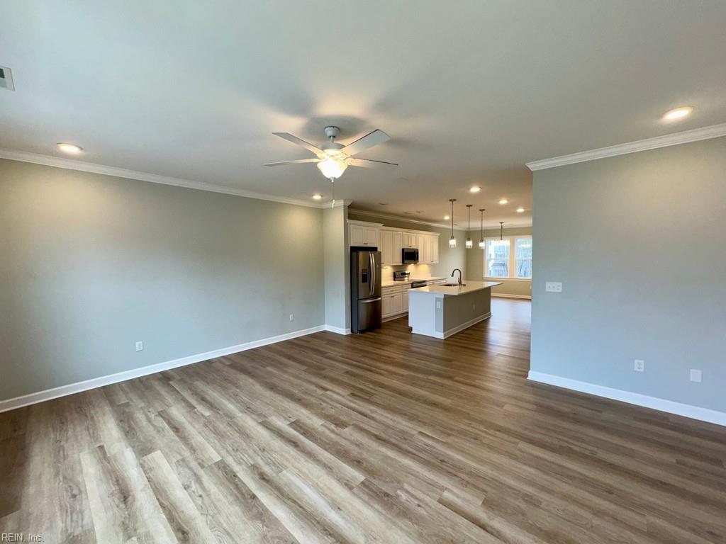 8512 Chesapeake Blvd Property Photo 7