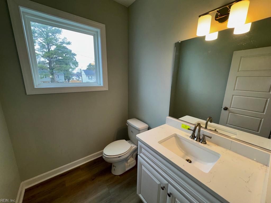 8512 Chesapeake Blvd Property Photo 11