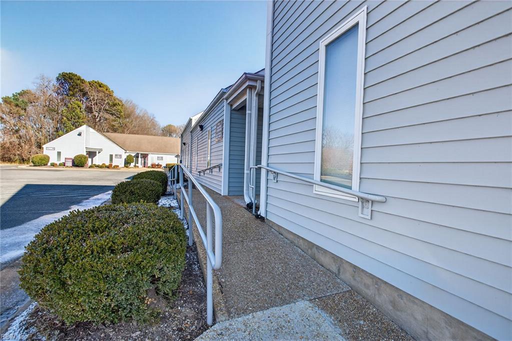 2216 Executive Dr Property Photo 29