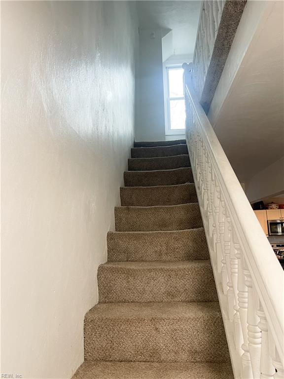 1307 Hatton St Property Photo 16