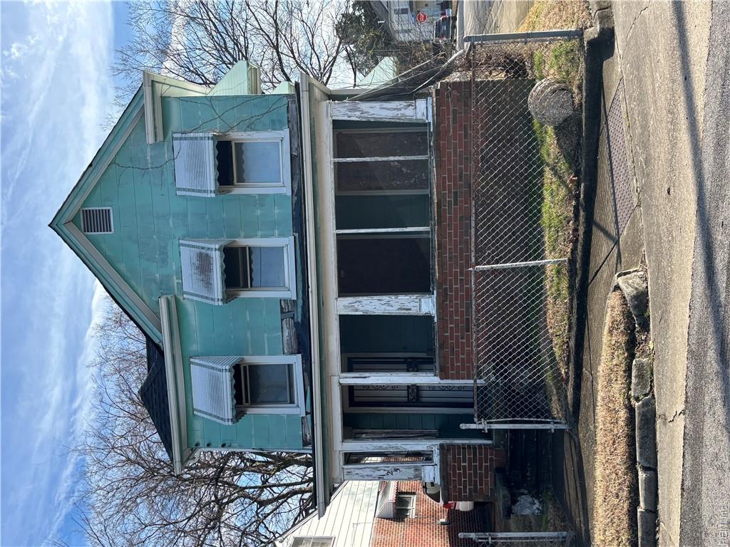 1125 Logan St Property Photo 1