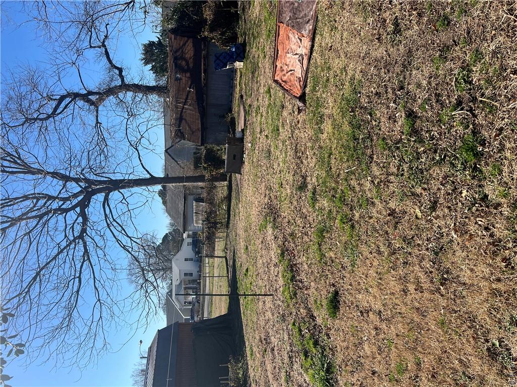 1135 Jasmine St Property Photo 4