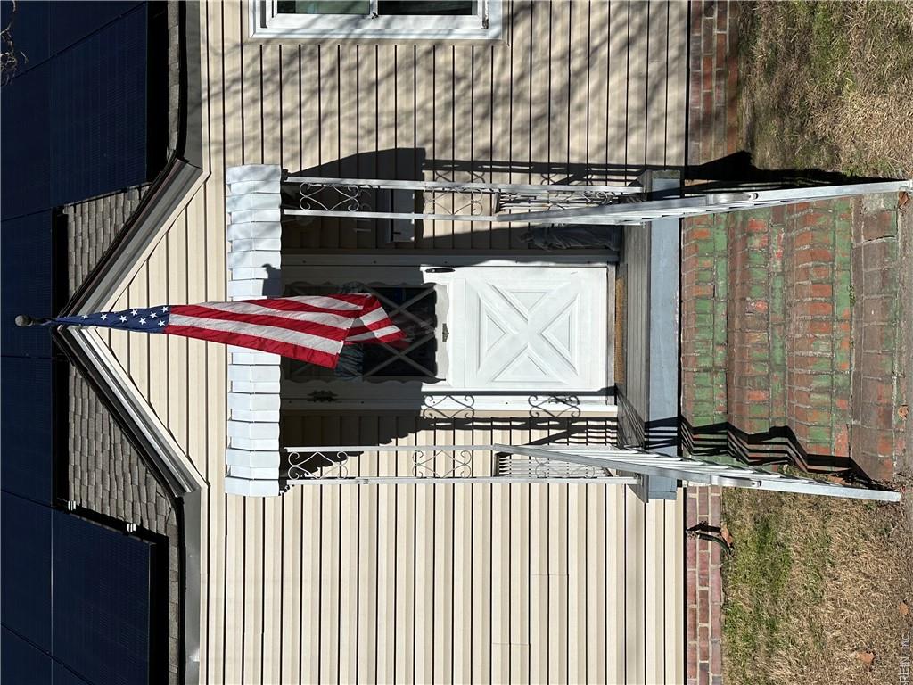 1135 Jasmine St Property Photo 7