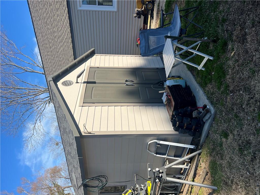 1135 Jasmine St Property Photo 16