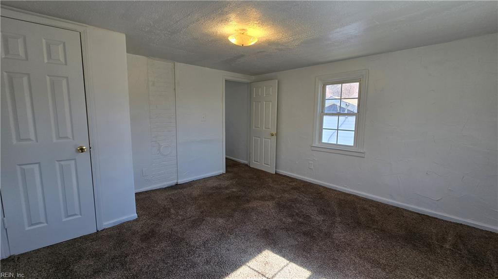311 Council Rd Property Photo 10