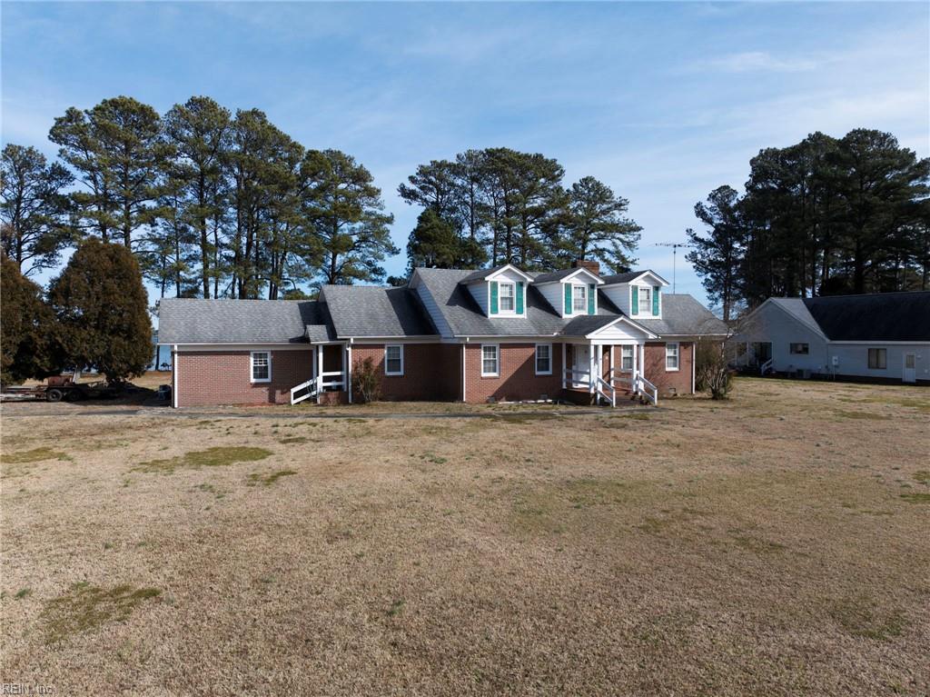 2406 Hallieford Rd Property Photo 2