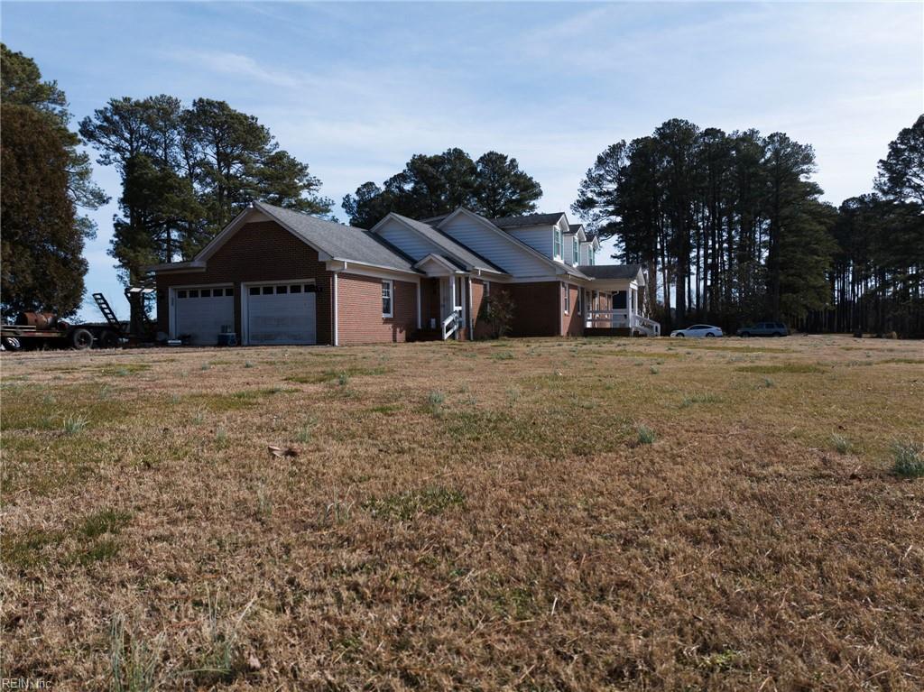 2406 Hallieford Rd Property Photo 3