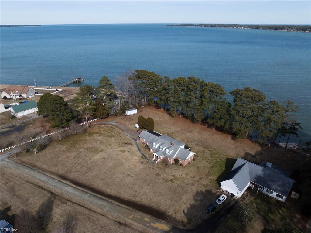 2406 Hallieford Rd Property Photo 5