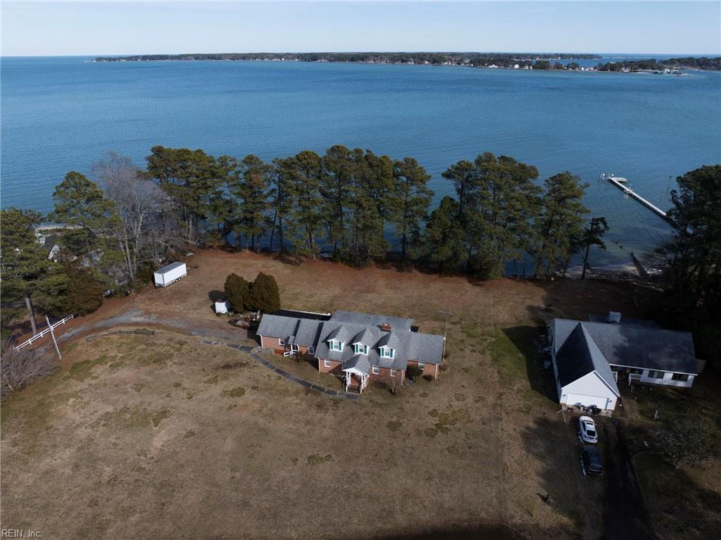 2406 Hallieford Rd Property Photo 6