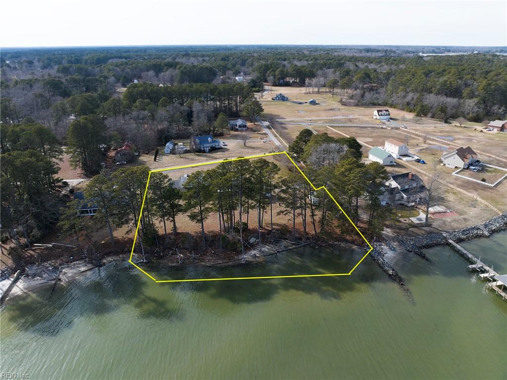 2406 Hallieford Rd Property Photo 10
