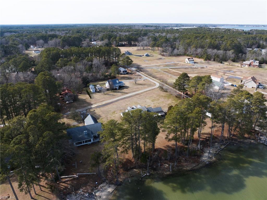 2406 Hallieford Rd Property Photo 11