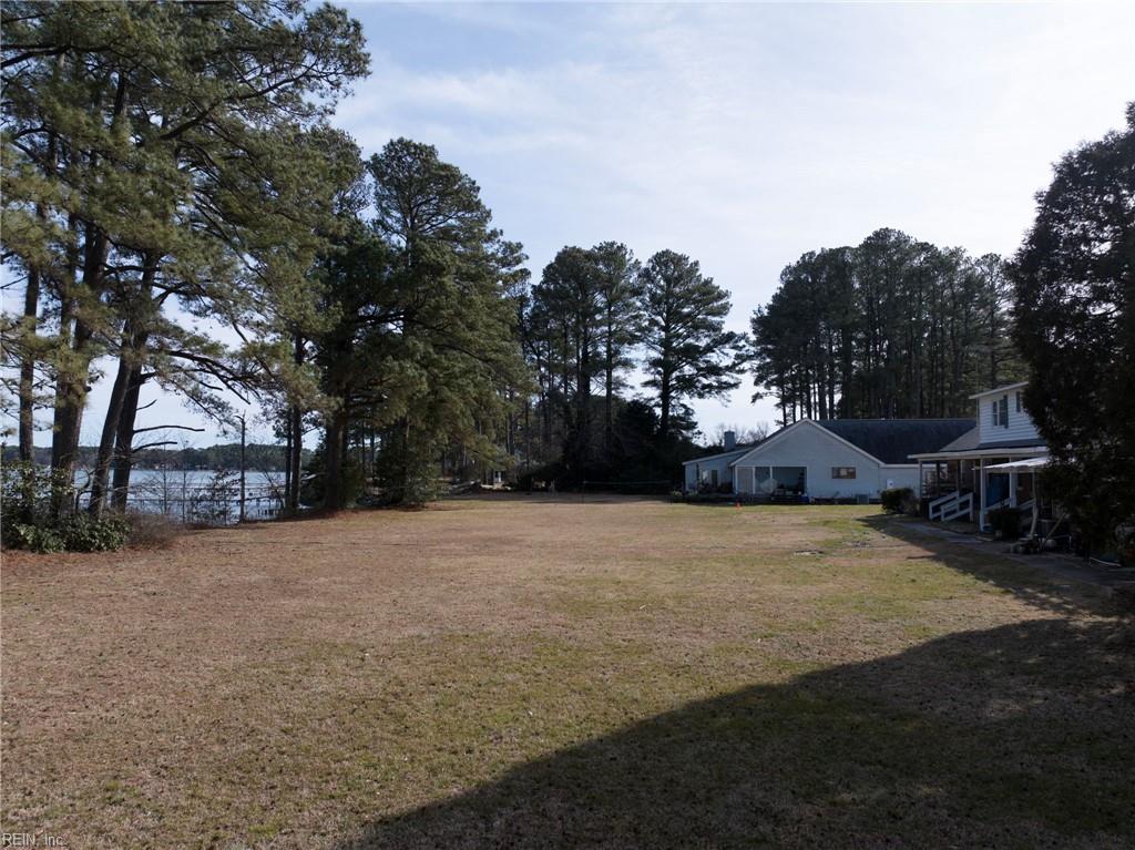 2406 Hallieford Rd Property Photo 12