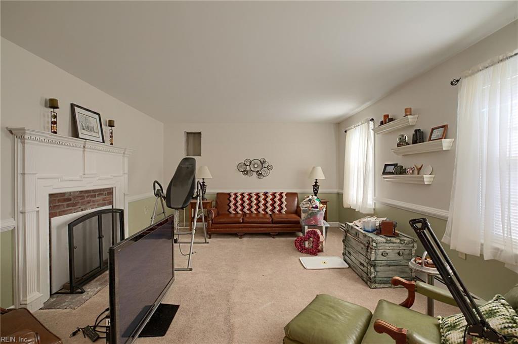 2406 Hallieford Rd Property Photo 15