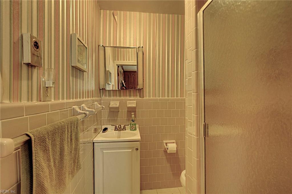 2406 Hallieford Rd Property Photo 20