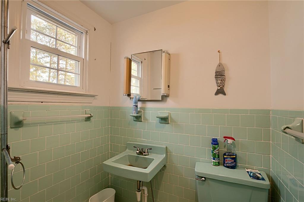2406 Hallieford Rd Property Photo 25