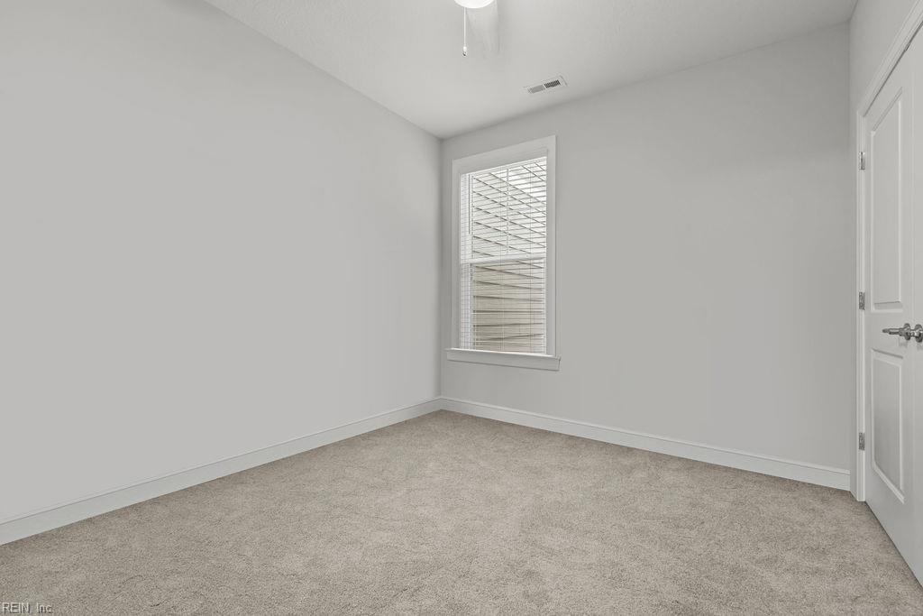 202 Thornwood Dr Property Photo 28